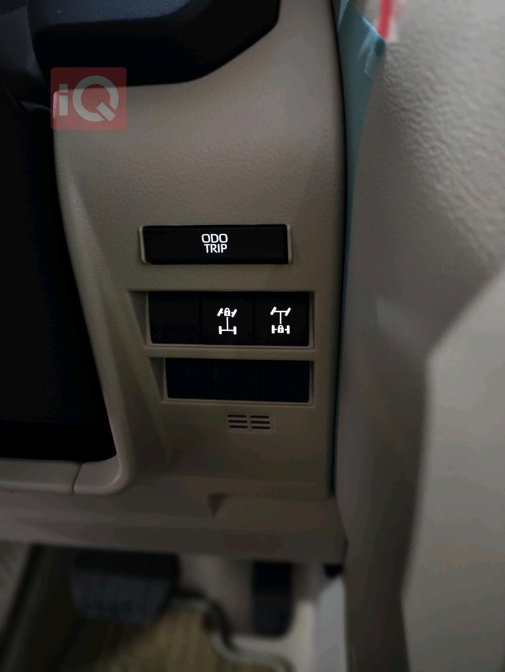 تۆیۆتا لاند کروزەر